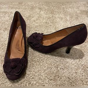 Spring wedding ready with these ultra COMFY Söfft dark Purple suede pumps